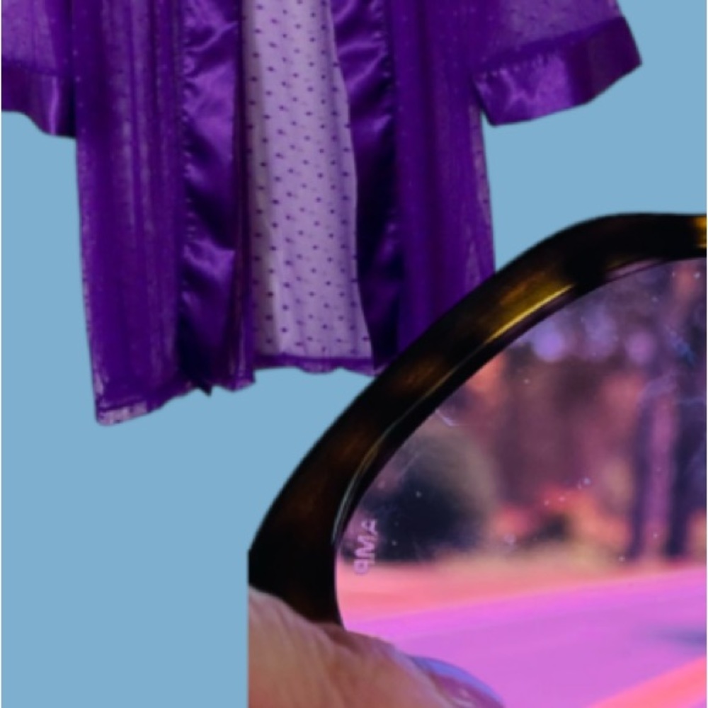 Exposed Purple Robe - Picture 3 of 3